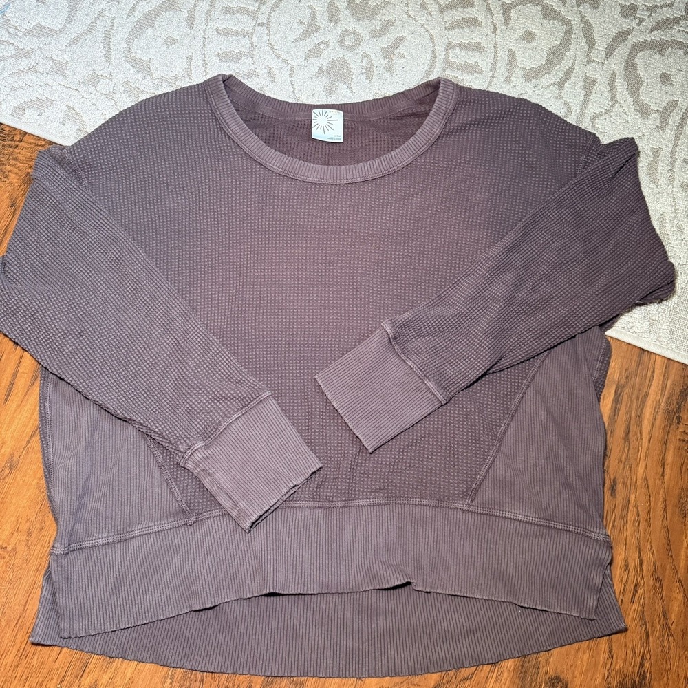 Offline By aerie WOW! Waffle T-shirt Medium Brown Relaxed Fit boho